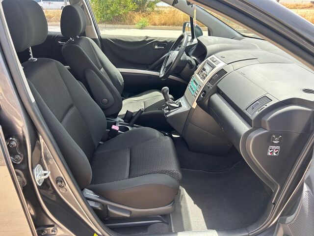TOYOTA COROLLA VERSO 2.2 D4D SPANISH LHD IN SPAIN 91000 MILES 7 SEATS SUPERB 2008